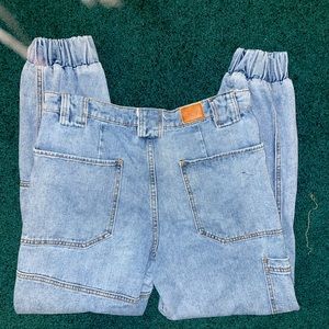 Urban outfitters BDG joggers. Cargo pant look size 29!